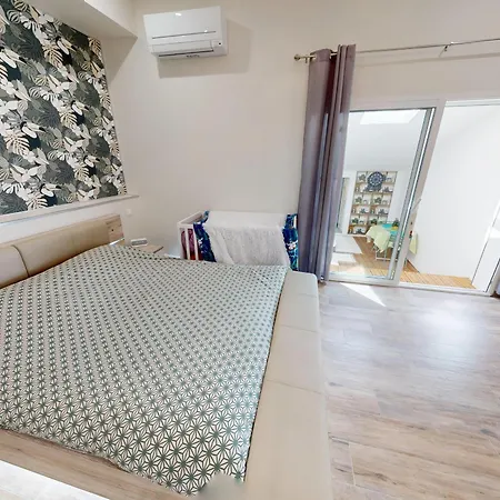 Maison De Charme A Avec Espace - Fr-1-785-23 * Poussan
