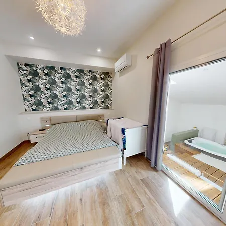 Maison De Charme A Avec Espace - Fr-1-785-23 Apartment